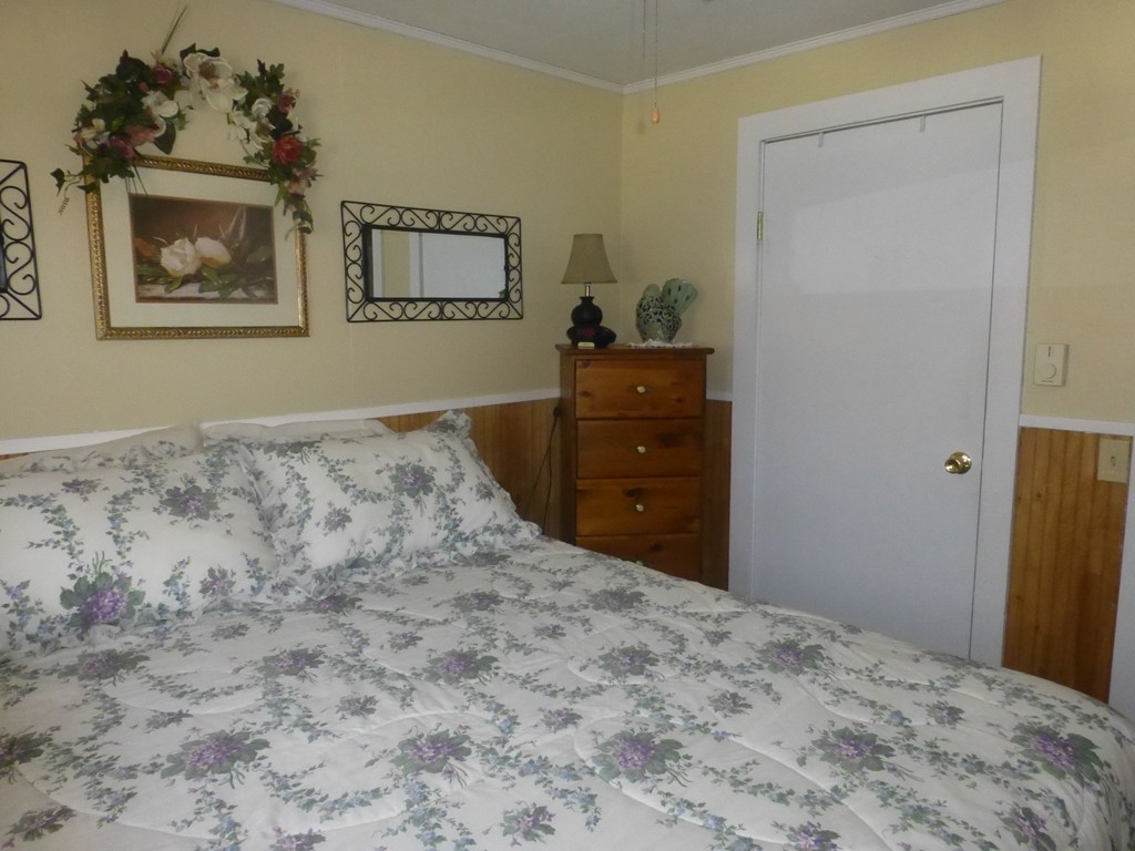 449 Old Field Road Chicopee, MA 01013 - Photo 12 of 26 Gallery Image 12