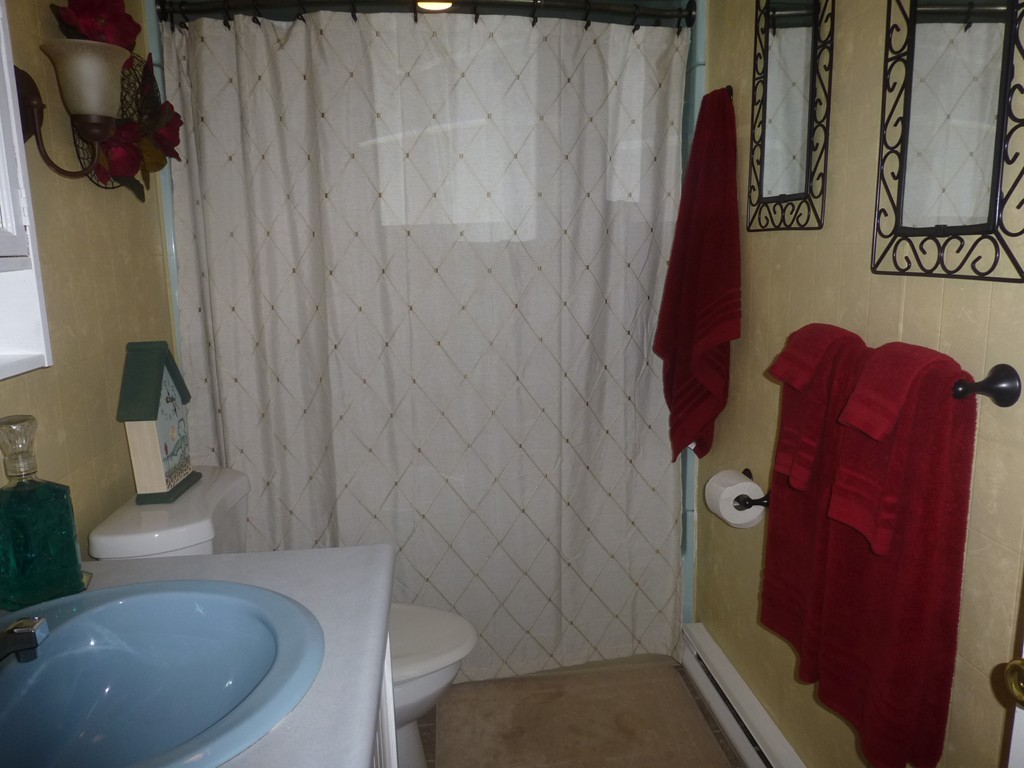 449 Old Field Road Chicopee, MA 01013 - Photo 15 of 26 Gallery Image 15