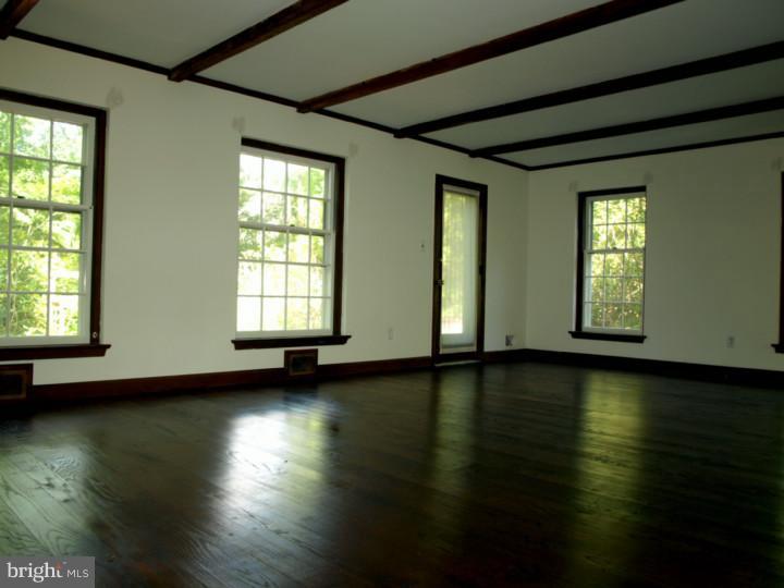 701 Eagle Road Wayne, PA 19087 - Photo 8 of 24 Living Room