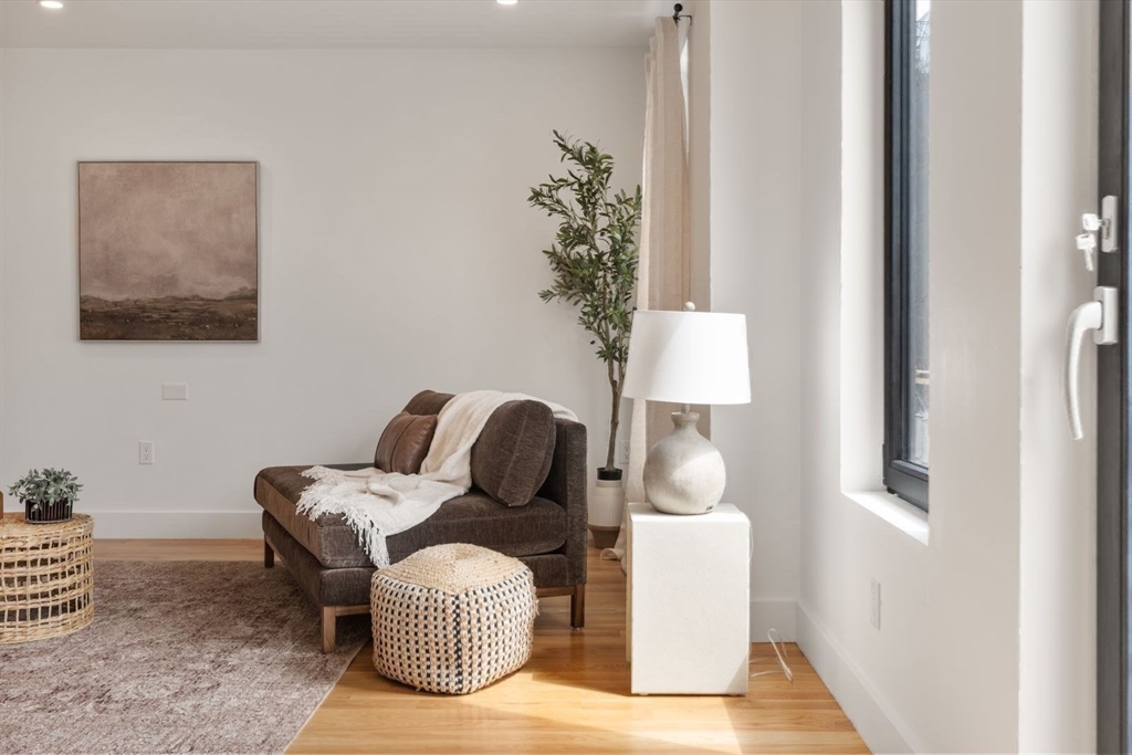 6 Gen Devine Way, Unit 1 Boston, MA 02127 - Photo 9 of 36