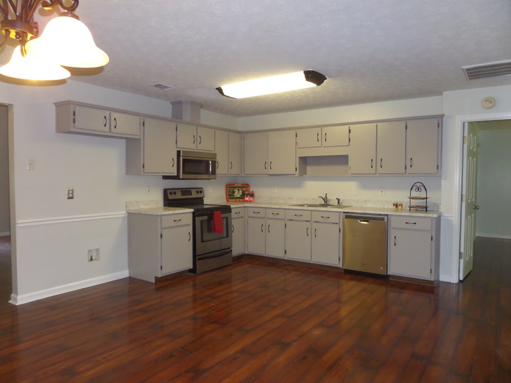 369 Green Ridge Road Cataula, GA 31804 - Photo 7 of 41 Gallery Image 7