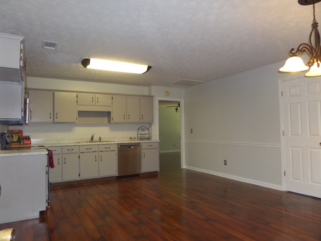 369 Green Ridge Road Cataula, GA 31804 - Photo 8 of 41 Gallery Image 8