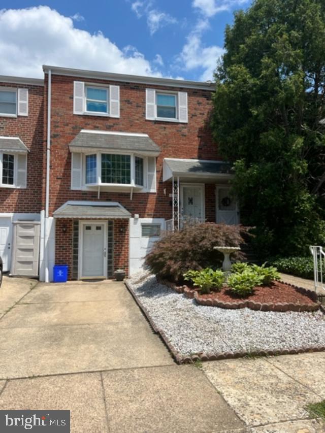 10805 Rayland Road Philadelphia, PA 19154 - Photo 2 of 12 Gallery Image 2