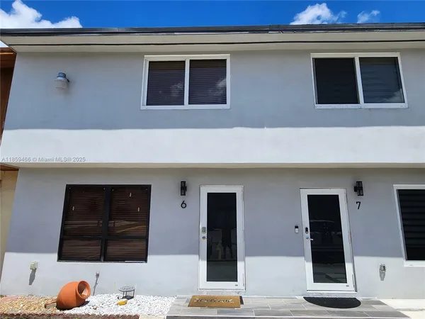 $405,000 | 8360 Northwest 8th Street, Unit 62, Miami, FL 33126