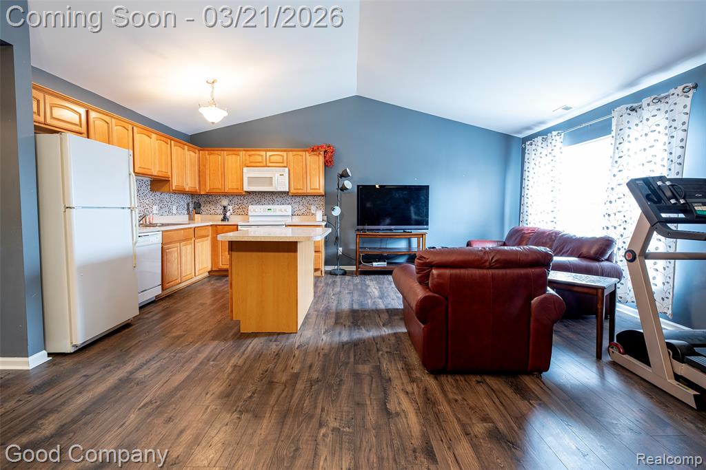 33530 Utica Road Fraser, MI 48026 - Photo 2 of 16