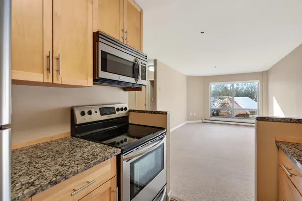 $248,000 | 148 Breakwater Drive, Unit 201, South Portland, ME 04106
