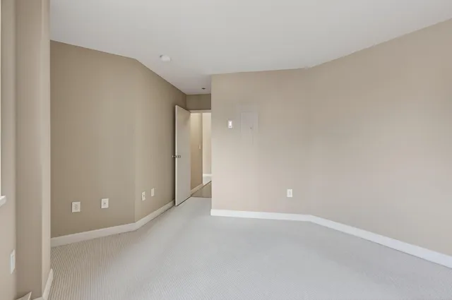 $250,000 | 148 Breakwater Drive, Unit 201, South Portland, ME 04106