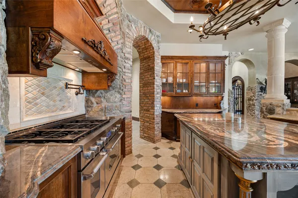 $2,000,000 | 8503 Haven Trail, Tomball, TX 77375