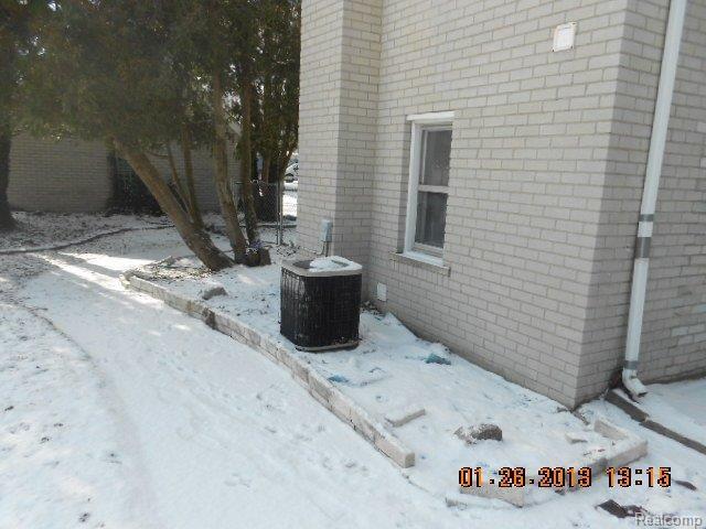 37642 Radde Street Clinton Township, MI 48036 - Photo 14 of 14 019.JPG