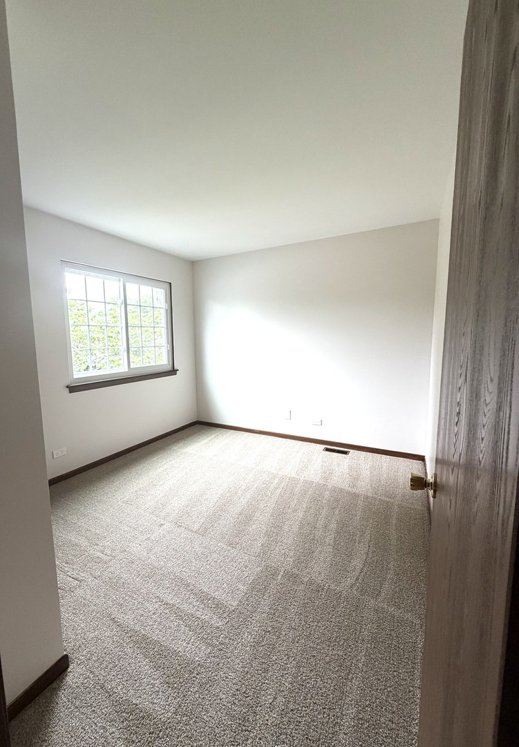31 Buckingham Lane, Unit 31 Buffalo Grove, IL 60089 - Photo 12 of 21