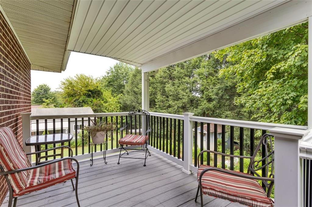 638 Rose Street Apollo, PA 15613 - Photo 26 of 32 Charming side porch
