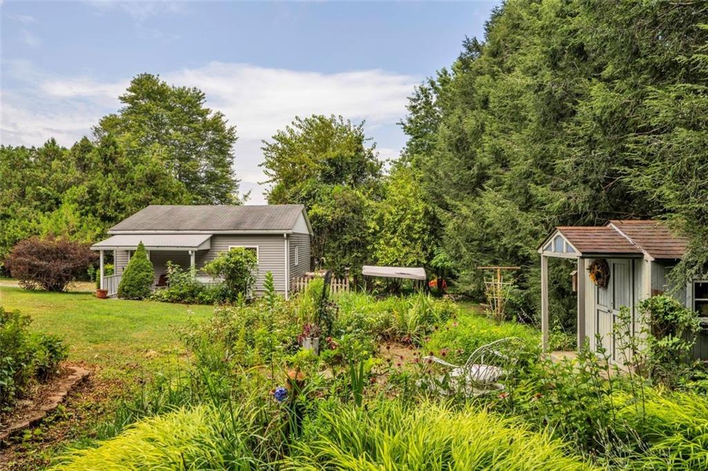 638 Rose Street Apollo, PA 15613 - Photo 30 of 32 Beautiful yard with english garden landscaping
