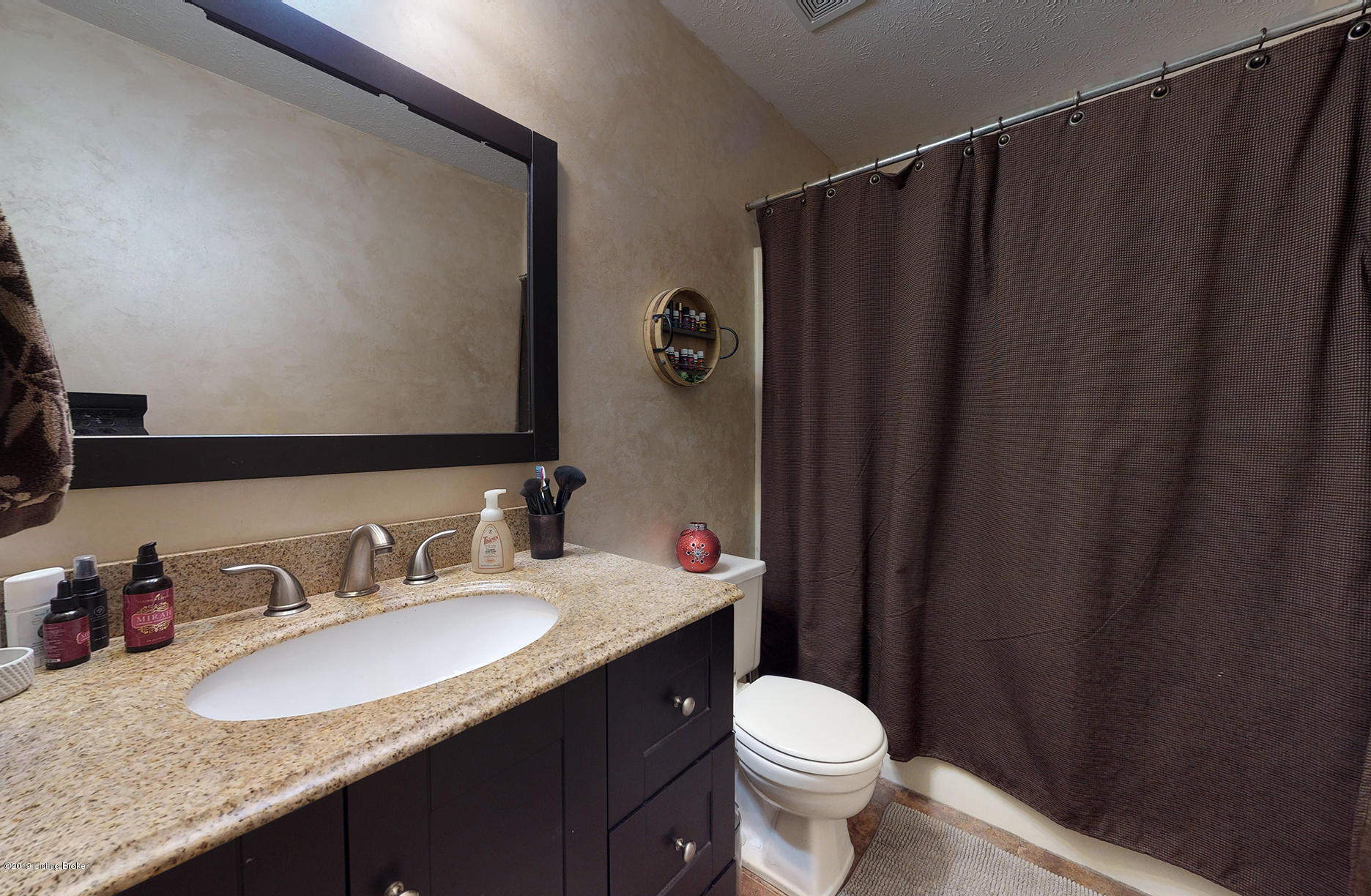 7405 Rambo Way Louisville, KY 40228 - Photo 16 of 30 7405-Rambo-Way-25