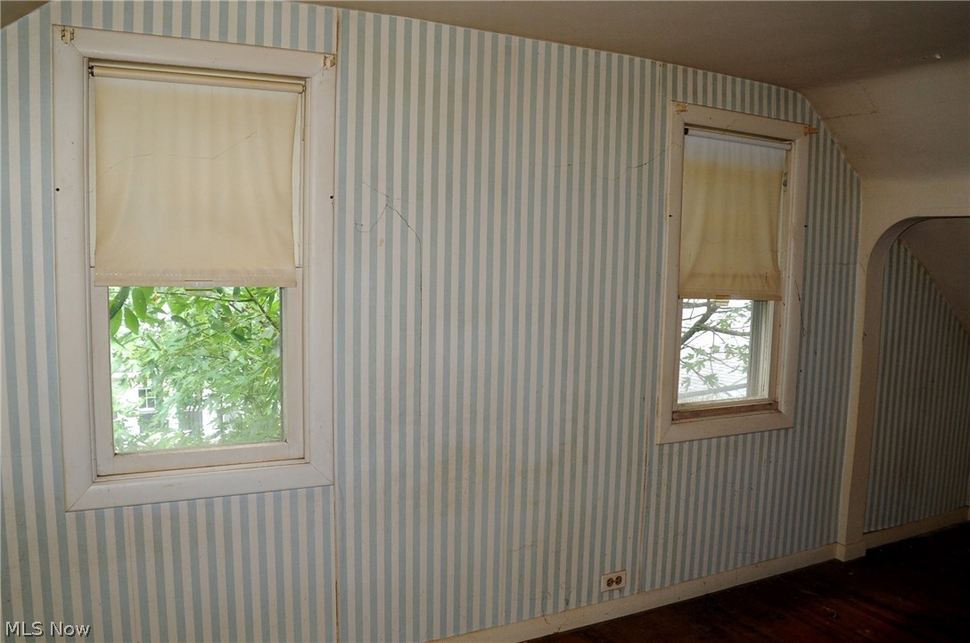 10501 Stone Road Cleveland, OH 44125 - Photo 26 of 35