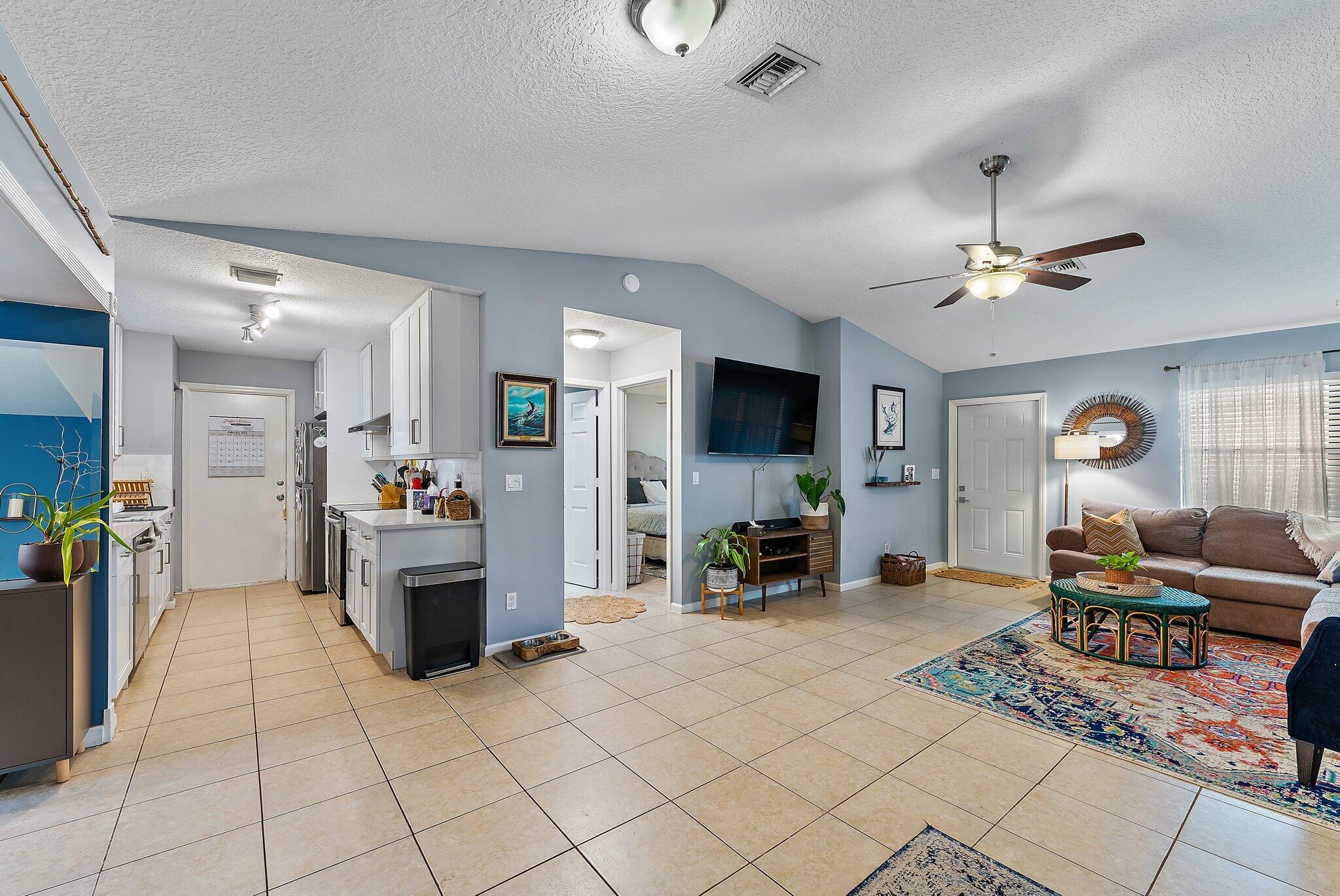 1918 Wheeler Road North Palm Beach, FL 33408 - Photo 12 of 38 011-1918WheelerRd-NorthPalmBeach-FL-3340