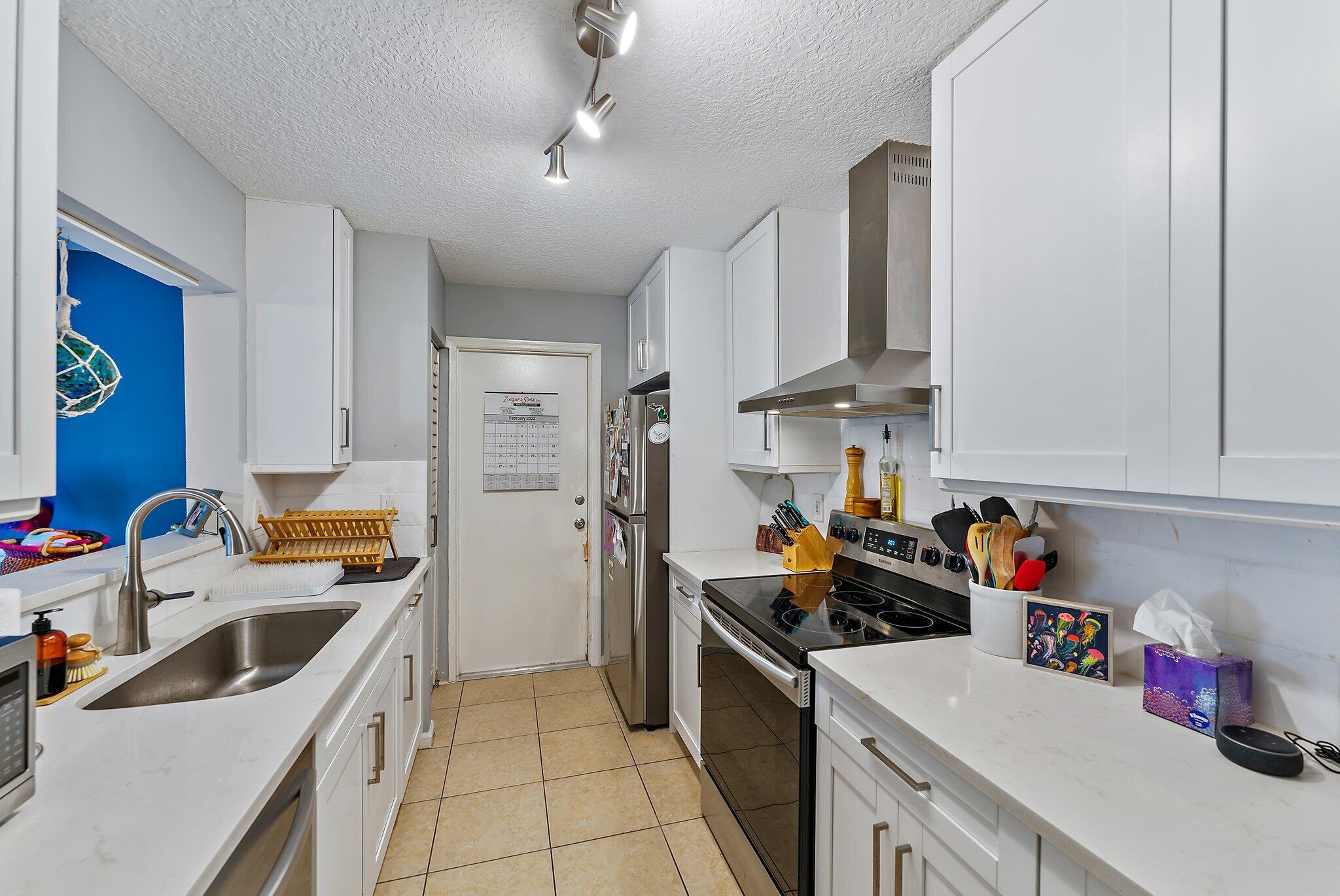 1918 Wheeler Road North Palm Beach, FL 33408 - Photo 18 of 38 017-1918WheelerRd-NorthPalmBeach-FL-3340