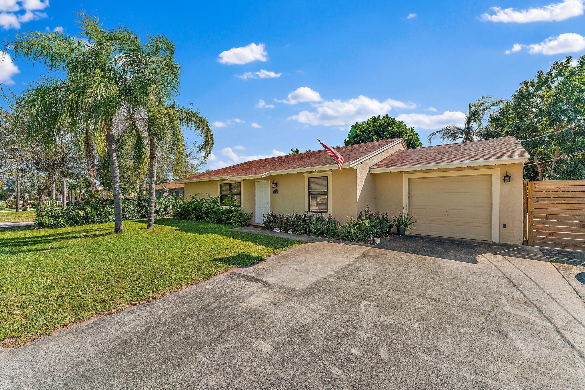 1918 Wheeler Road North Palm Beach, FL 33408 - Photo 2 of 38 001-1918WheelerRd-NorthPalmBeach-FL-3340