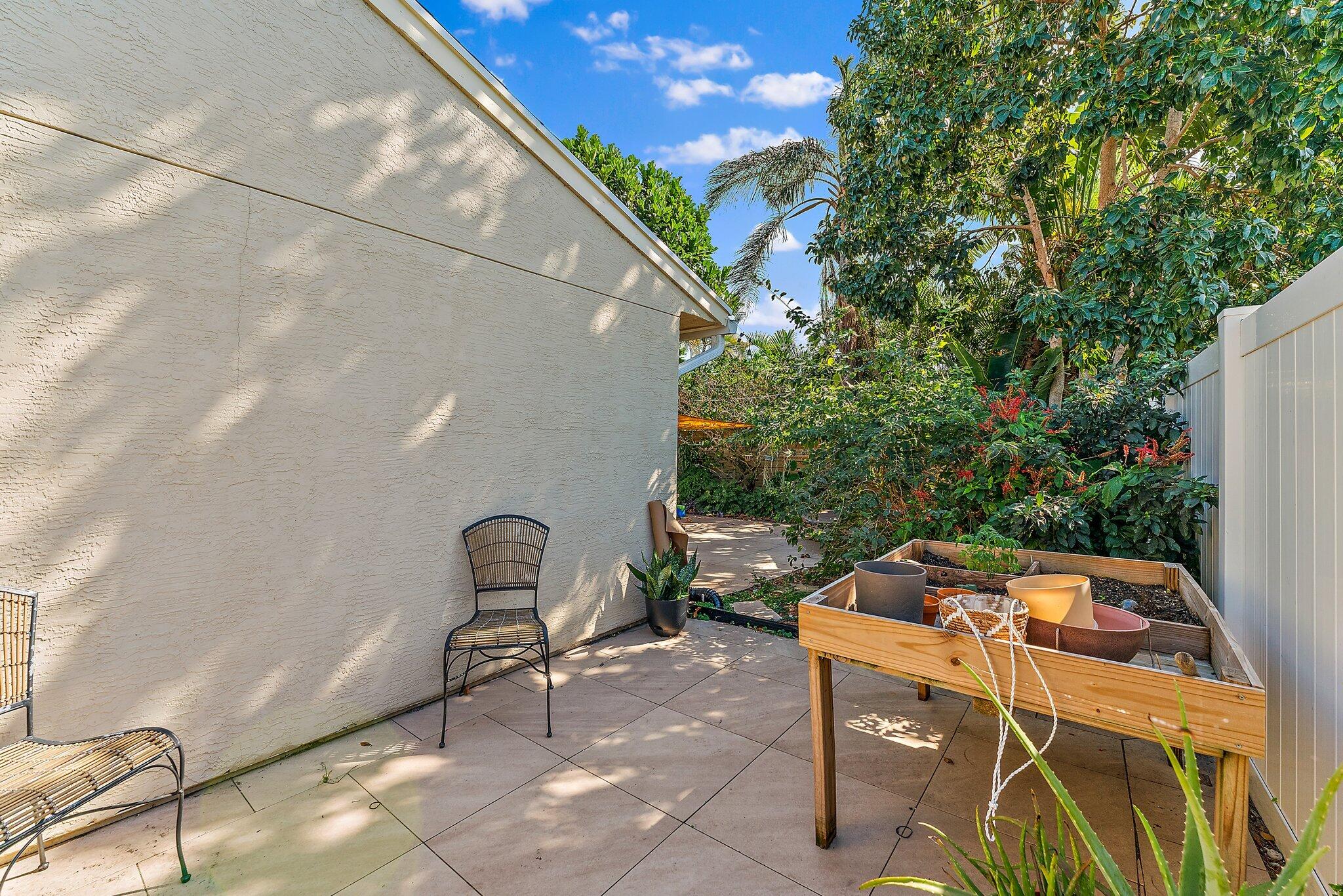 1918 Wheeler Road North Palm Beach, FL 33408 - Photo 37 of 38 036-1918WheelerRd-NorthPalmBeach-FL-3340