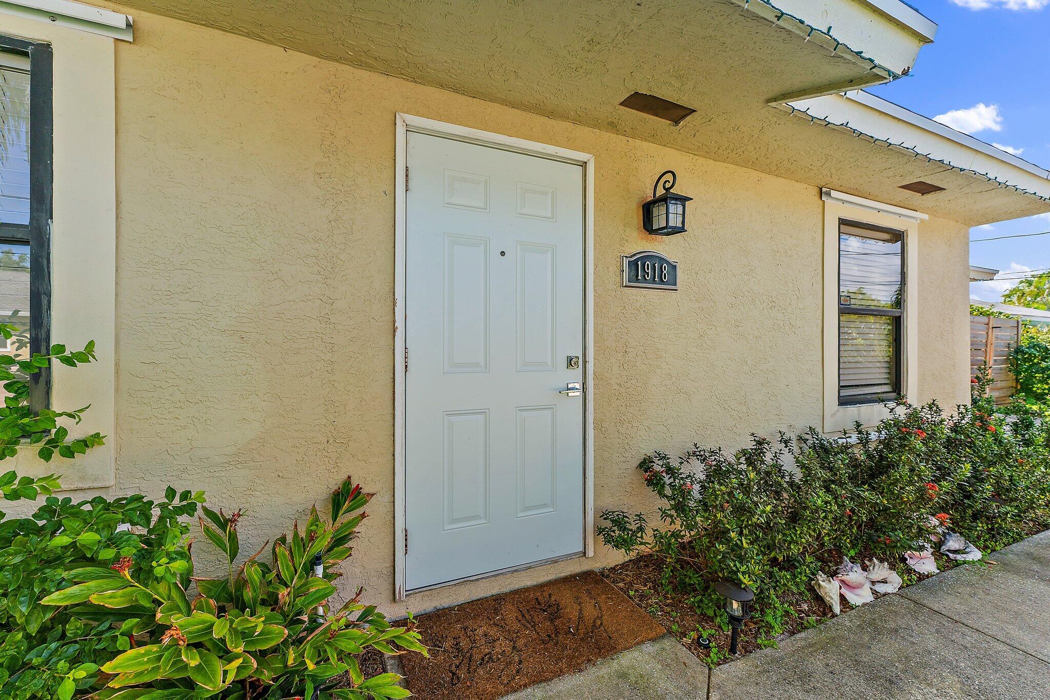 1918 Wheeler Road North Palm Beach, FL 33408 - Photo 6 of 38 005-1918WheelerRd-NorthPalmBeach-FL-3340