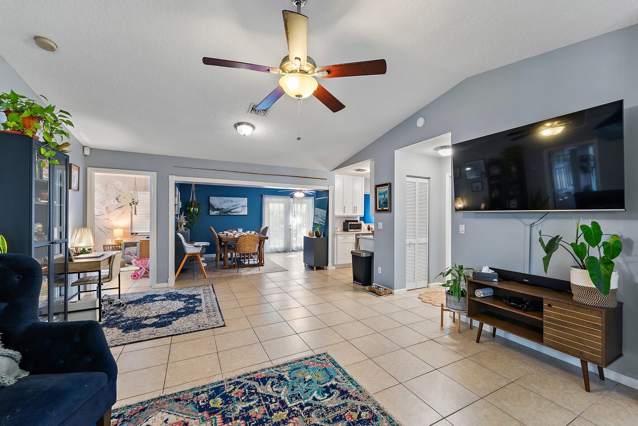 1918 Wheeler Road North Palm Beach, FL 33408 - Photo 10 of 38 009-1918WheelerRd-NorthPalmBeach-FL-3340