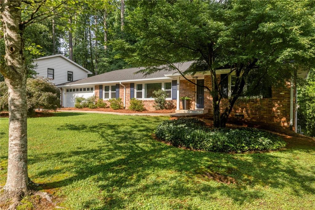 2671 Tanglewood Road Decatur, GA 30033 - Photo 2 of 35