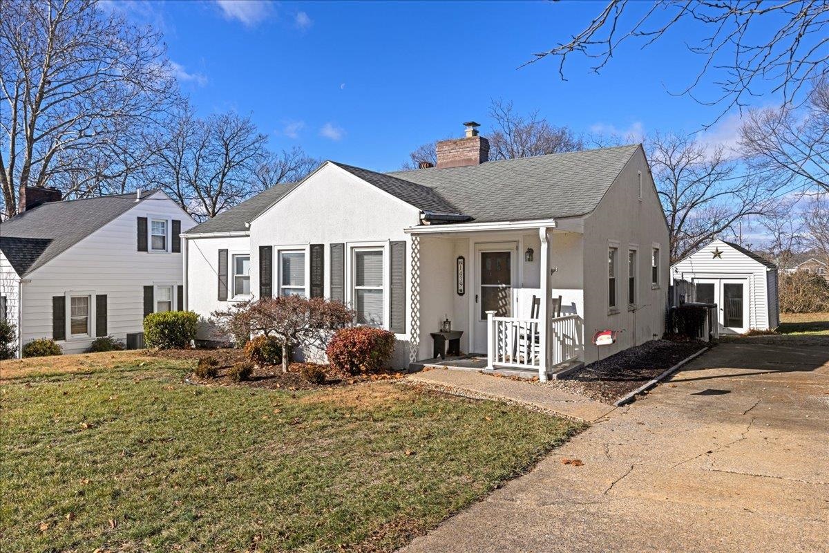 1439 Bluestone Street Harrisonburg, VA 22801 - Photo 6 of 34 a front view of a house with garden