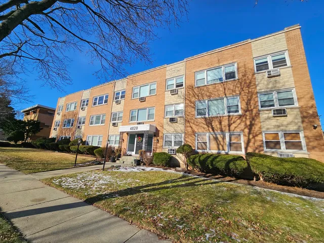 $161,900 | 4820 Conrad Street, Unit 101, Skokie, IL 60077