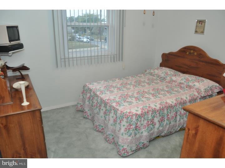 8901 Blue Grass Road Philadelphia, PA 19152 - Photo 14 of 21 Gallery Image 14