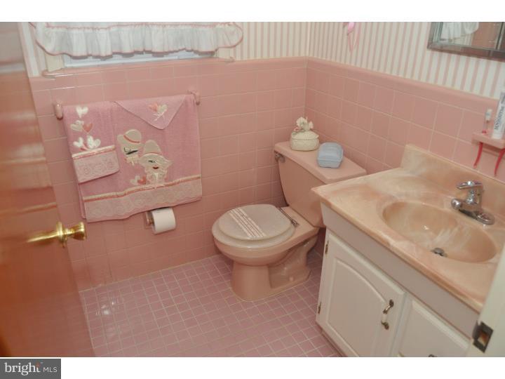 8901 Blue Grass Road Philadelphia, PA 19152 - Photo 15 of 21 Gallery Image 15