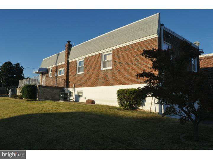 8901 Blue Grass Road Philadelphia, PA 19152 - Photo 4 of 21 Gallery Image 4