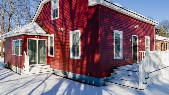 $539,500 | 161 11th Street, Leominster, MA 01453