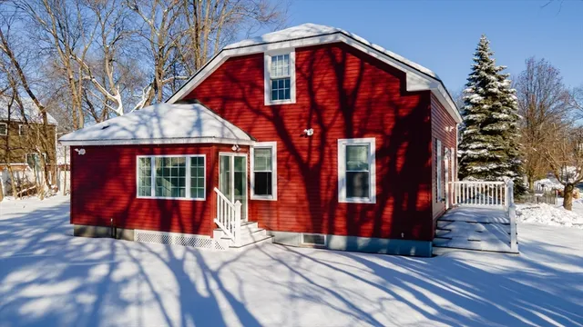 $539,800 | 161 11th Street, Leominster, MA 01453