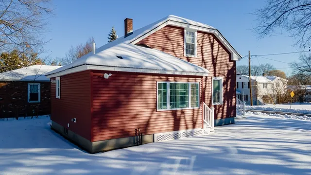 $539,800 | 161 11th Street, Leominster, MA 01453