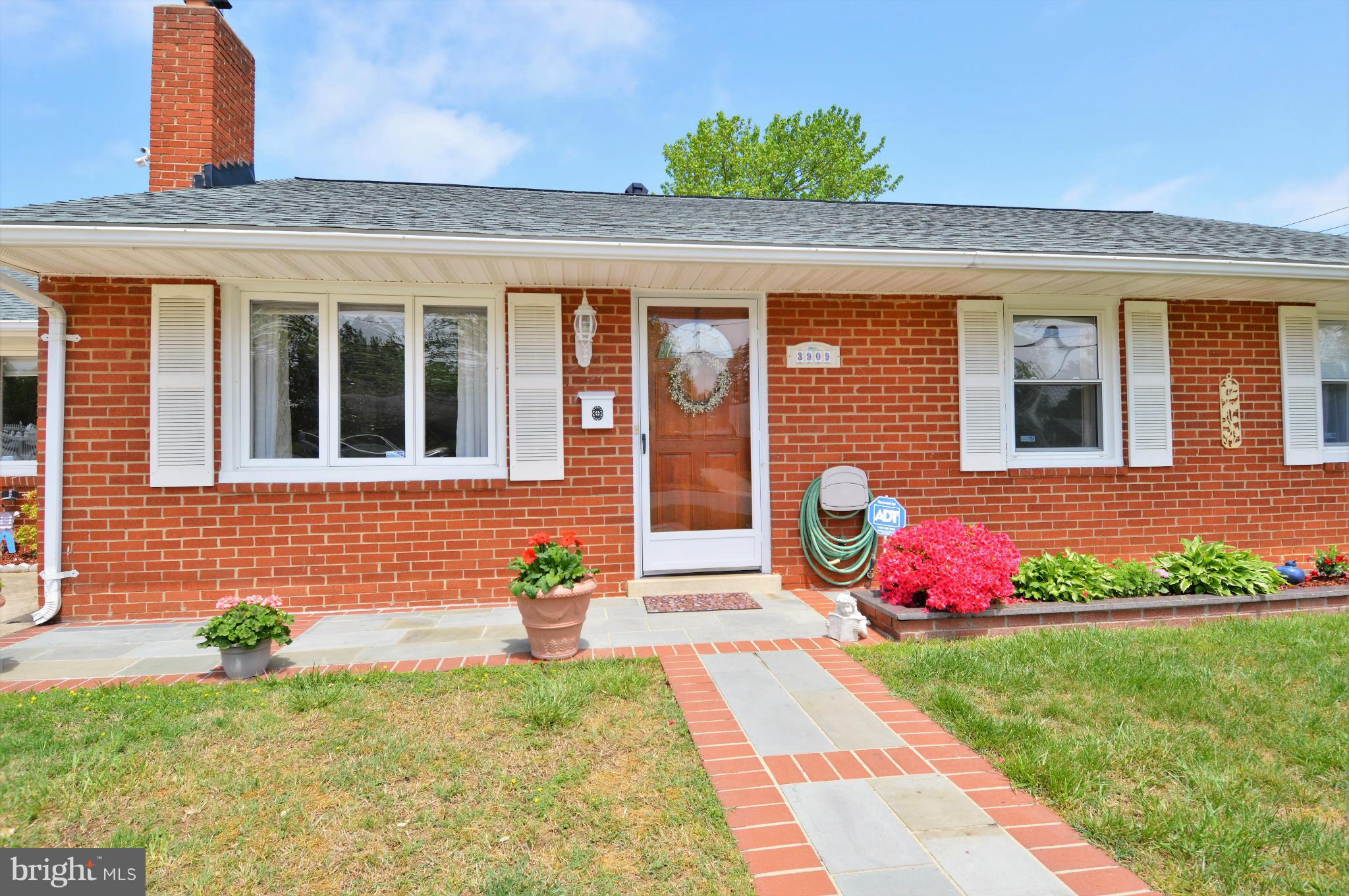 3909 Arcadia Road Alexandria, VA 22312 - Photo 3 of 29 Exterior (Front)