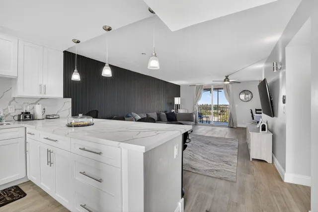 $289,000 | 5700 Northwest 2nd Avenue, Unit 711, Boca Raton, FL 33487