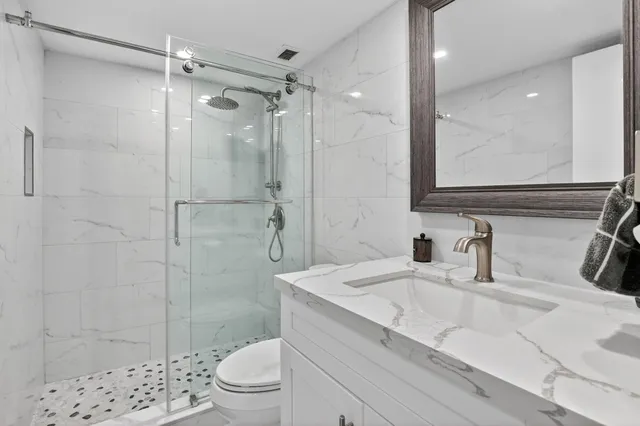 $289,000 | 5700 Northwest 2nd Avenue, Unit 711, Boca Raton, FL 33487