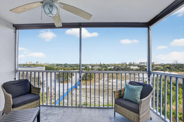 $289,000 | 5700 Northwest 2nd Avenue, Unit 711, Boca Raton, FL 33487