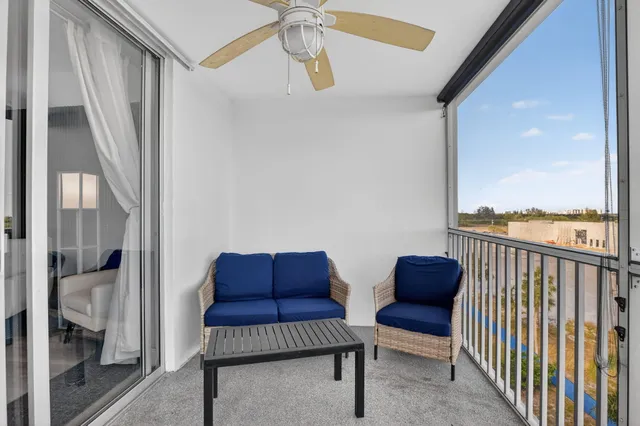 $289,000 | 5700 Northwest 2nd Avenue, Unit 711, Boca Raton, FL 33487