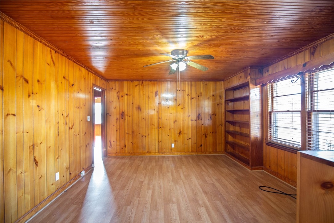 1218 Friendship Road Seneca, SC 29678 - Photo 13 of 31