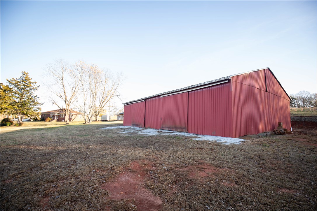 1218 Friendship Road Seneca, SC 29678 - Photo 6 of 31
