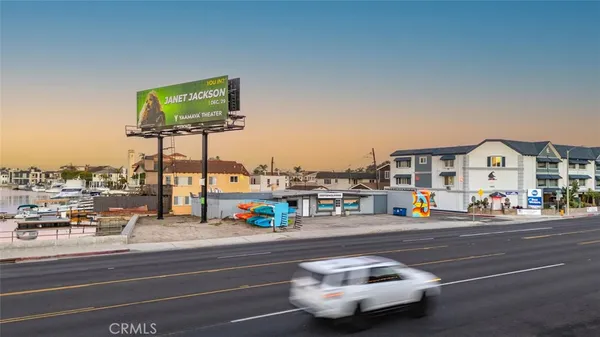 $2,195,000 | 16902 Pacific Coast Highway, Sunset Beach, CA 90742