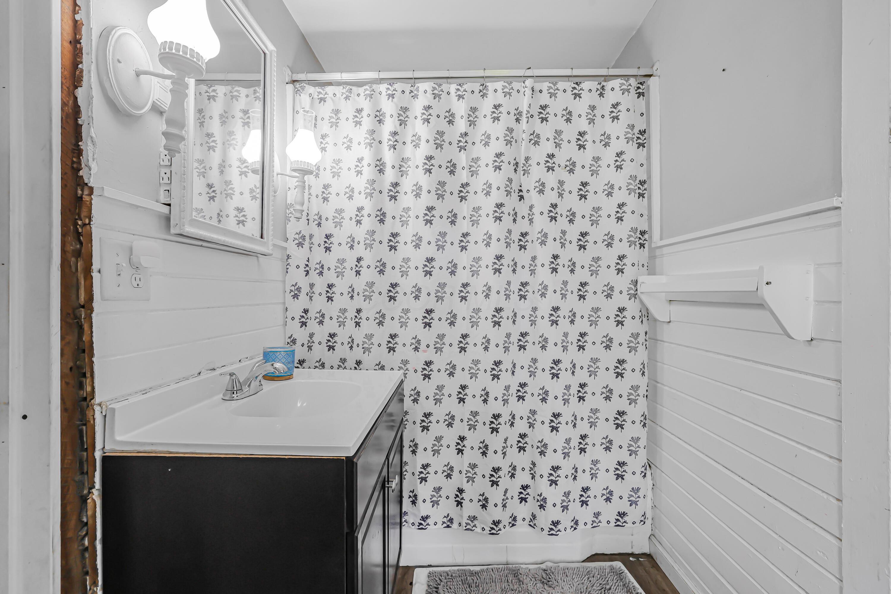 11479 Armentrout Road Fredericktown, OH 43019 - Photo 22 of 59 35-print-939A7126
