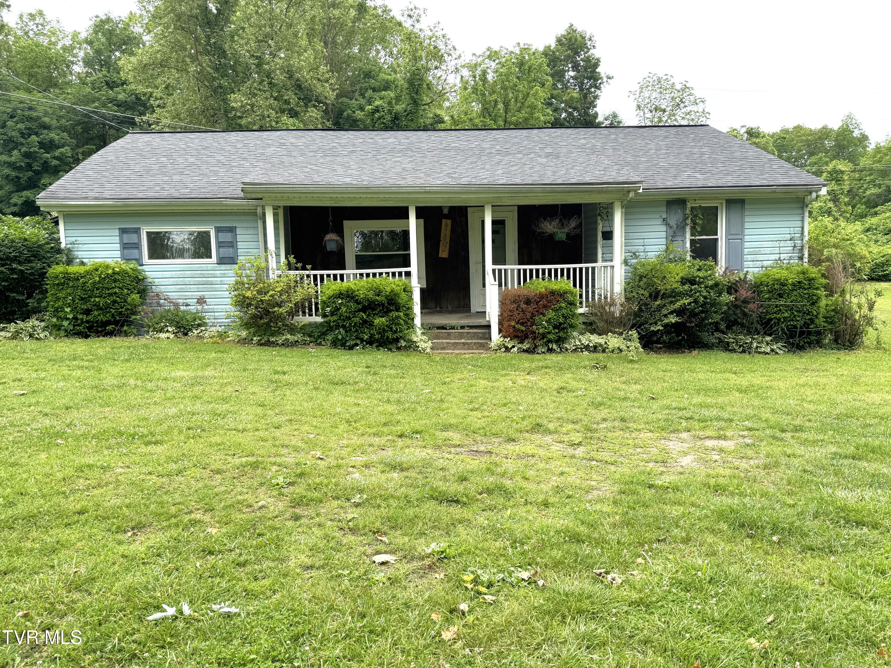 142 Sheryl Turner Road Big Stone Gap, VA 24219 - Photo 2 of 42 FRONT VIEW CLOSEUP