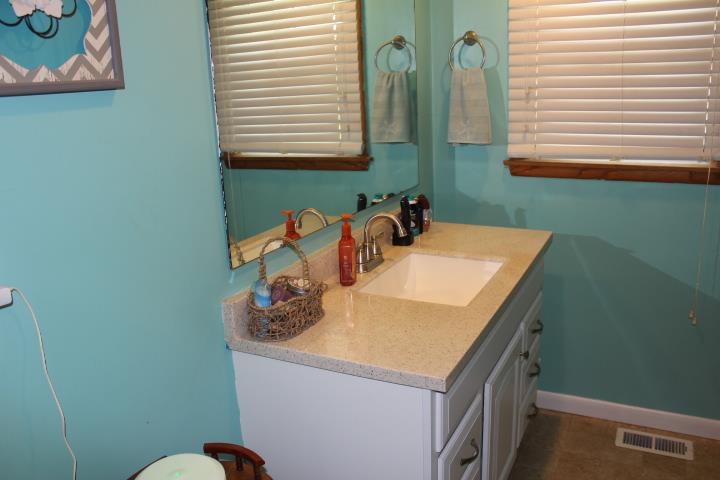 24501 North Beaver Pass Road Smithfield, IL 61477 - Photo 39 of 50