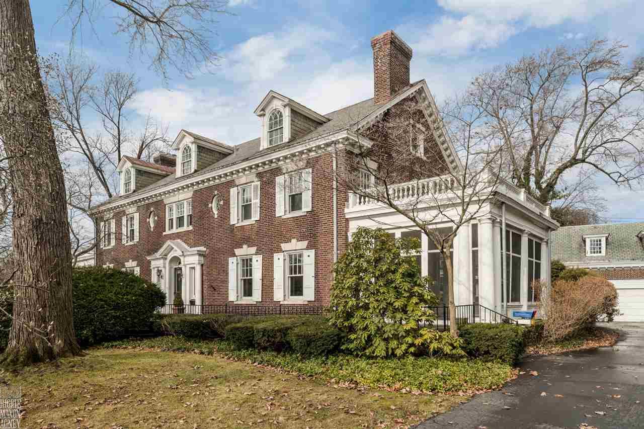 1014 Bishop Road Grosse Pointe, MI 48230 - Photo 44 of 44 31368577-43.JPG