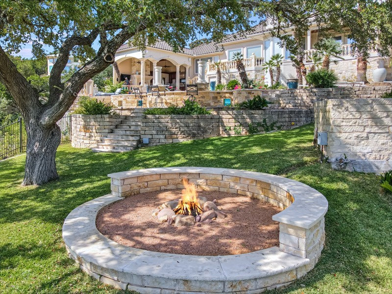 1517 Osprey Ridge Loop Lago Vista, TX 78645 - Photo 3 of 40