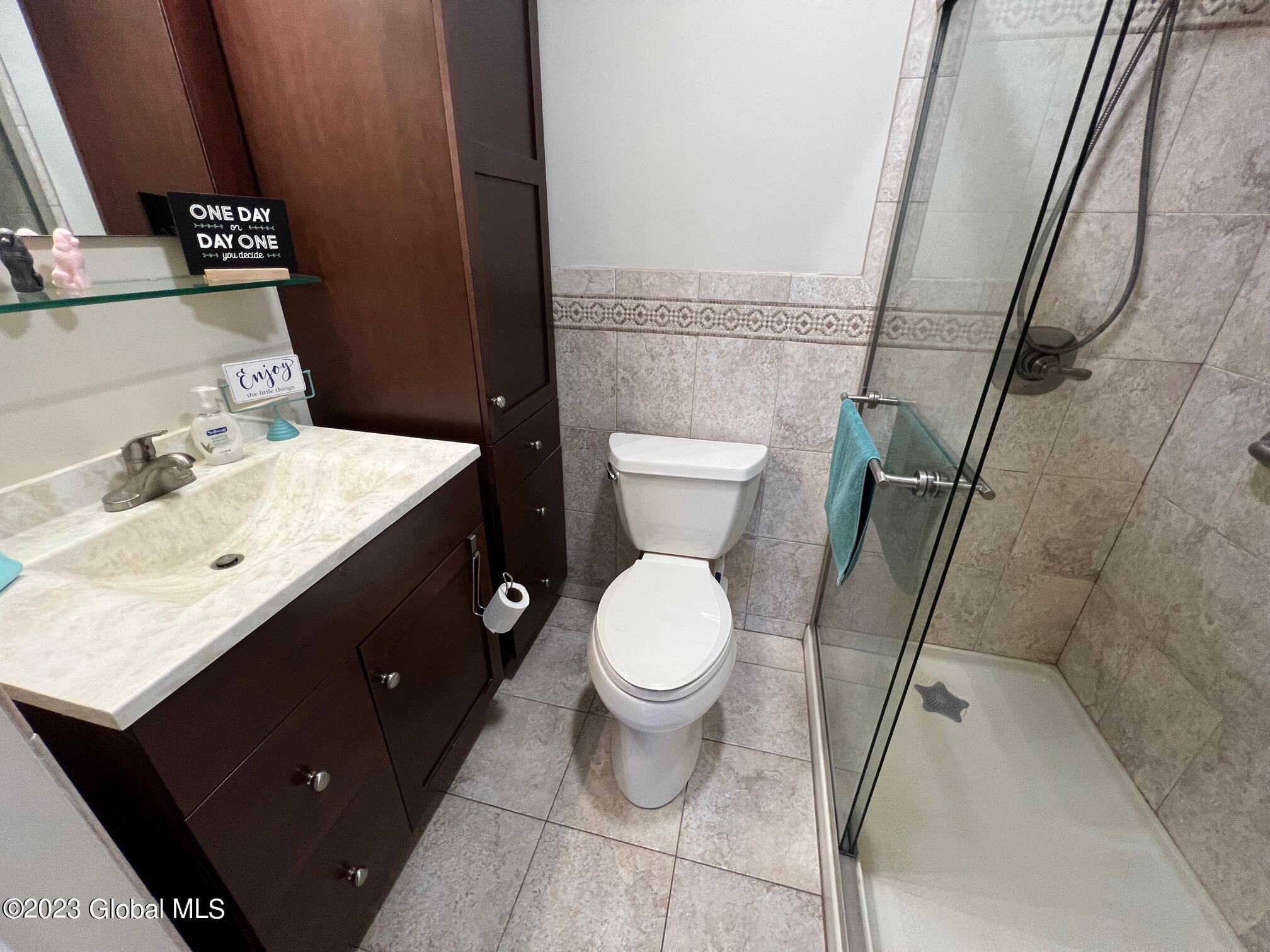 111 Stone Ridge Court, Unit RIGHT SIDE Guilderland, NY 12009 - Photo 19 of 38 IMG_6199