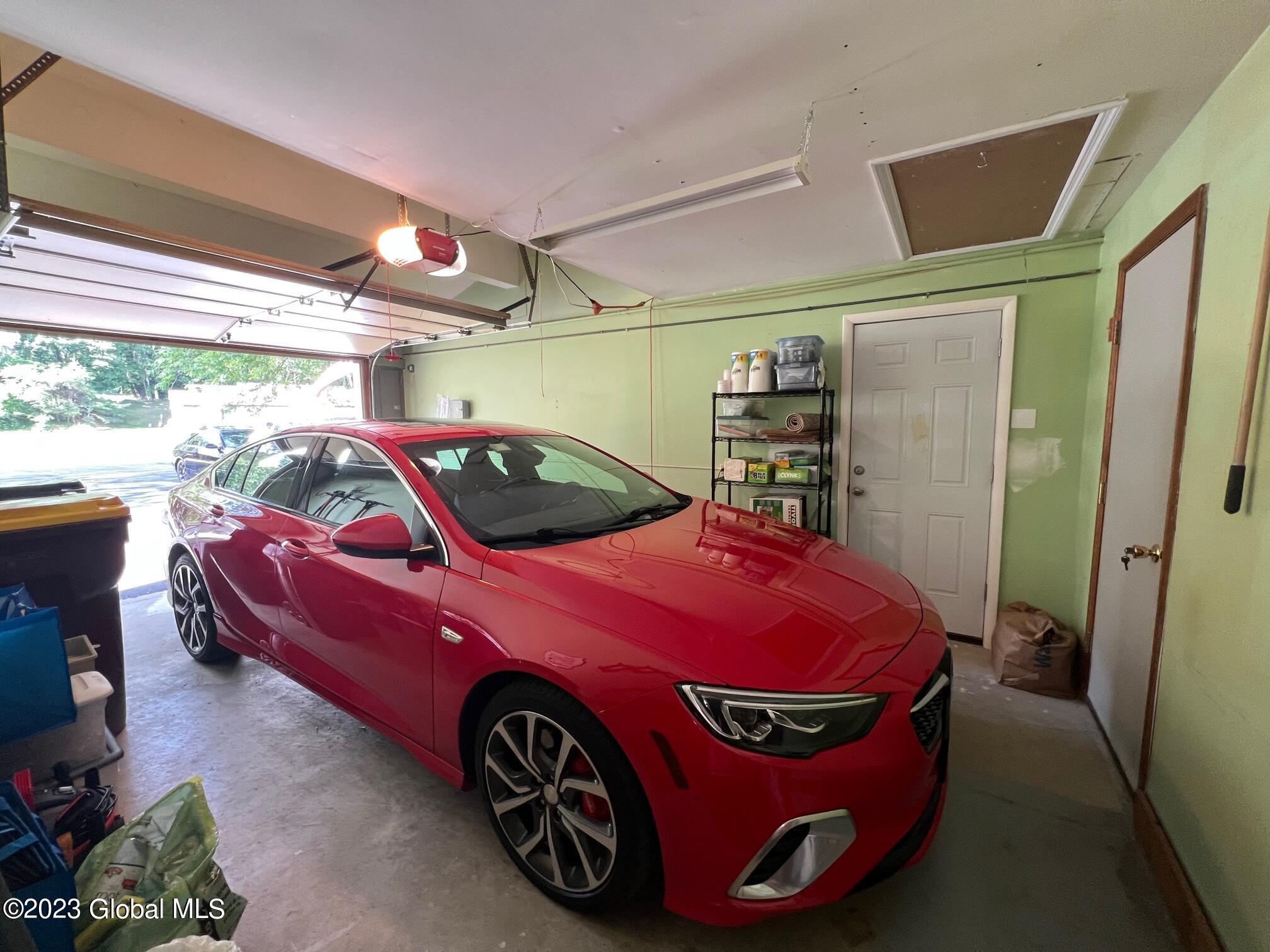 111 Stone Ridge Court, Unit RIGHT SIDE Guilderland, NY 12009 - Photo 25 of 38 IMG_6224