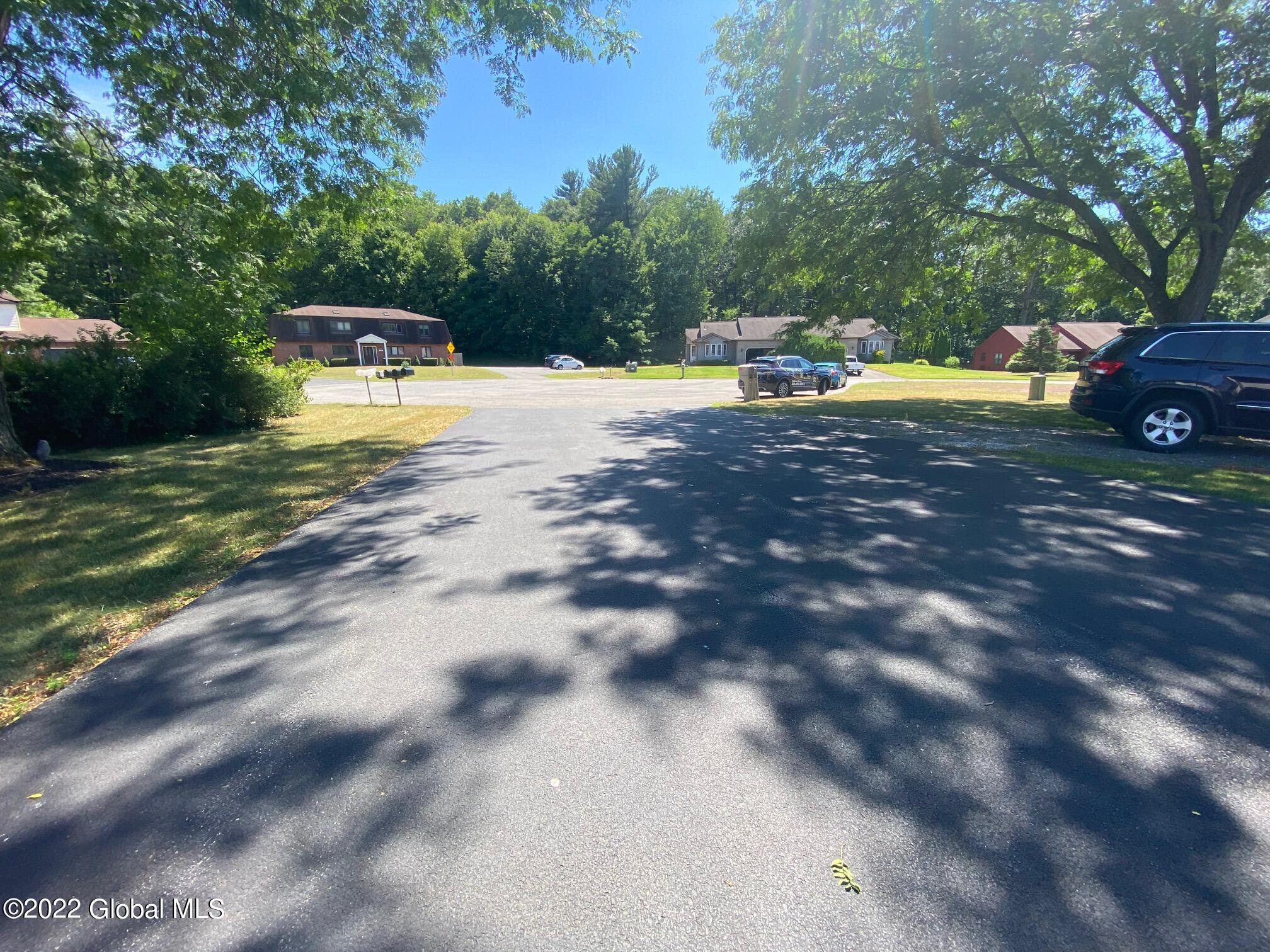 111 Stone Ridge Court, Unit RIGHT SIDE Guilderland, NY 12009 - Photo 33 of 38 IMG_7815