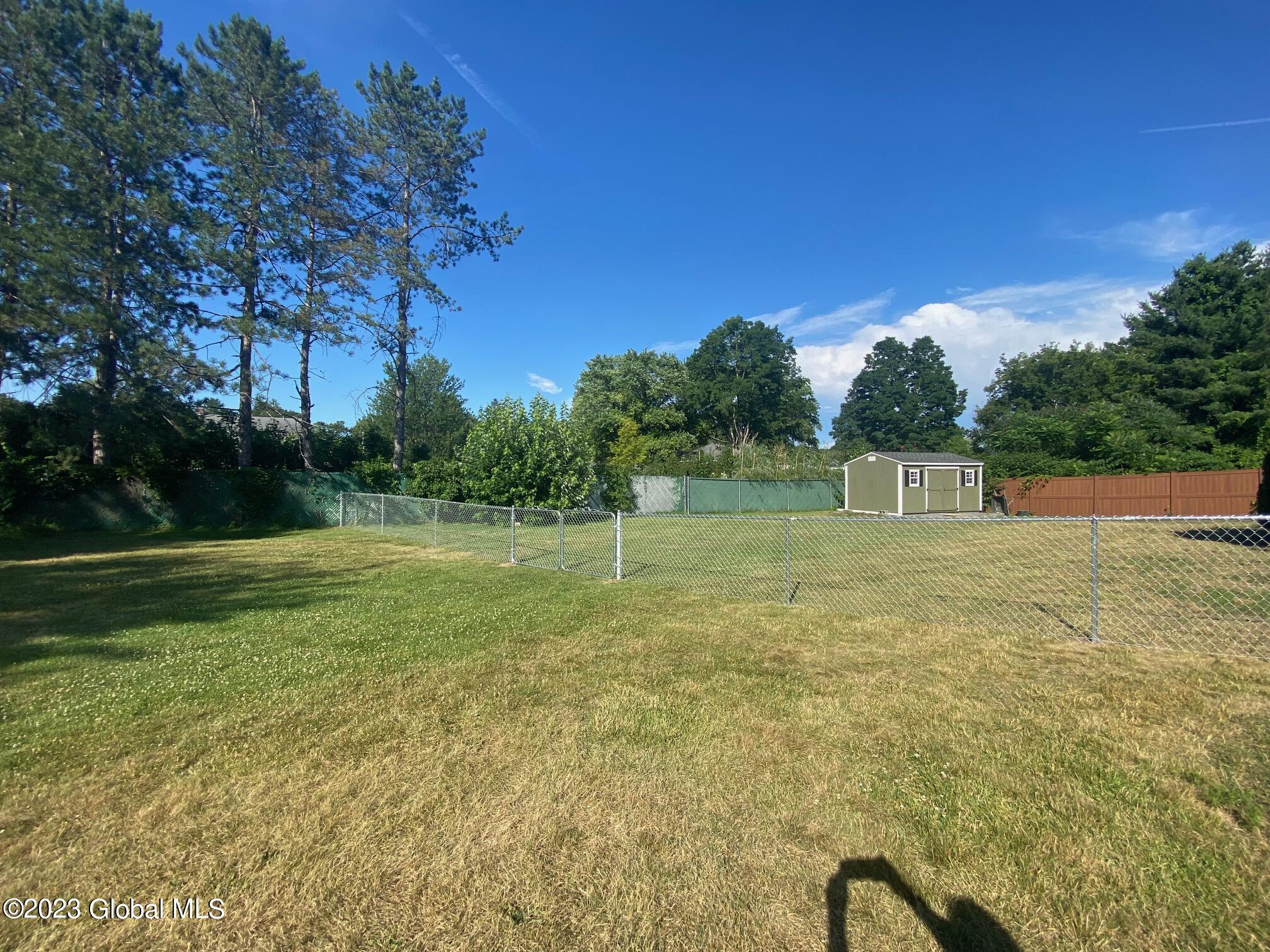 111 Stone Ridge Court, Unit RIGHT SIDE Guilderland, NY 12009 - Photo 4 of 38 IMG_8016 (1)